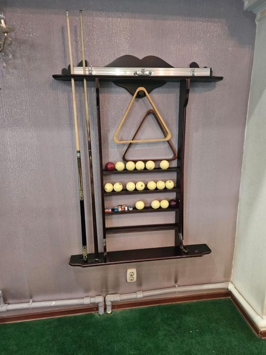 Стол бильярдный в хорошем состоянии для игр