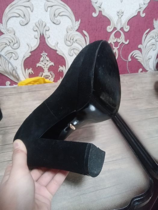 Kablok tuflilar sotiladi