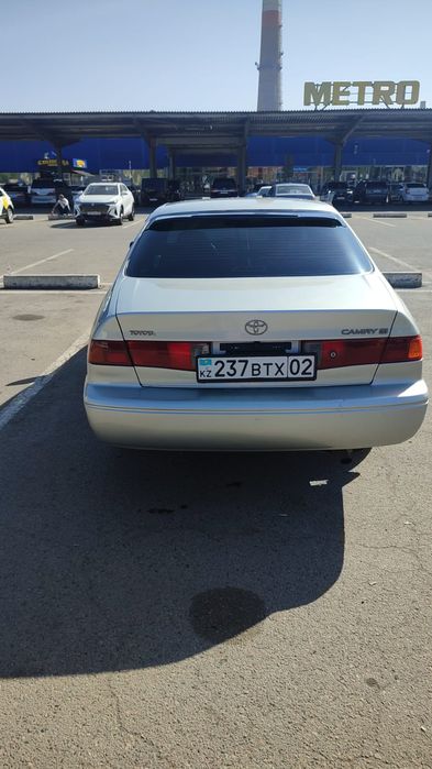 Продаю тойоту камри 25