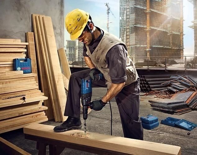 АКЦИЯ! Электрический перфоратор с 2 патронами Bosch GBH 2-26 DFR pro