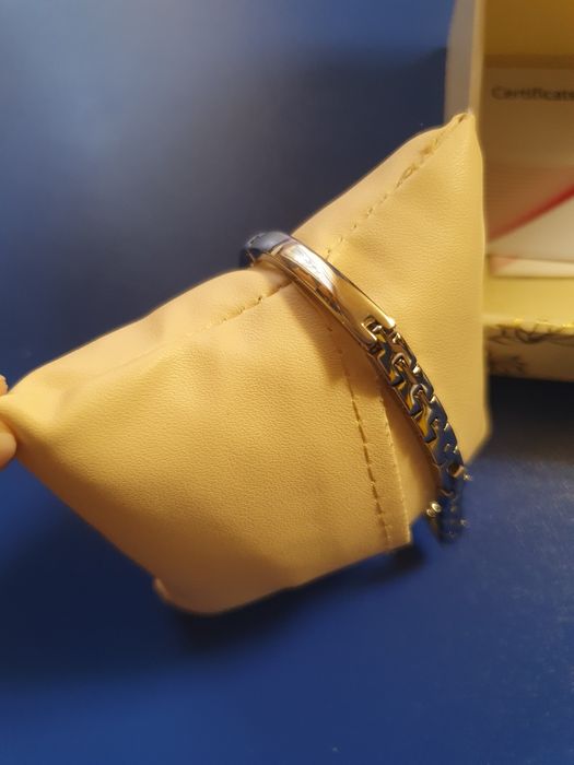 Ceas extrem de finut, nou-nouț, culoare albastra