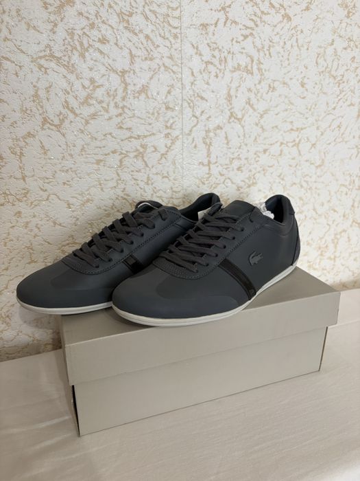 Продавам обувки на lacoste