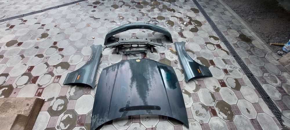 От БМВ 323 капот крыло бампер телевизор