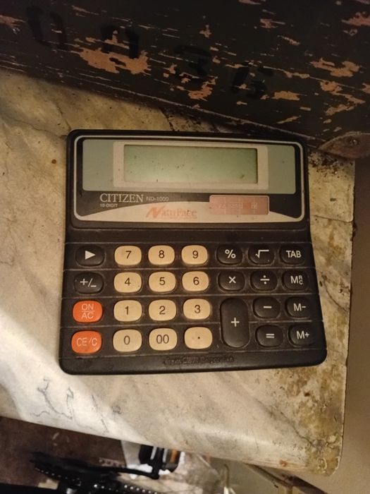 Продаю калькулятор