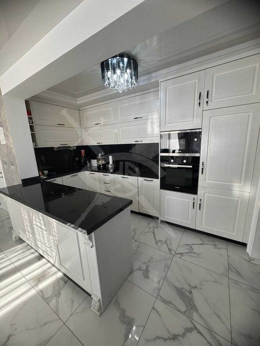 Продава се Многостаен апартамент в Пловдив, Остромила - 179 кв.м за 1637 €/кв.м - Снимка #11