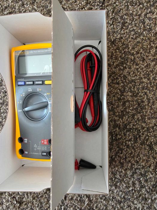 Fluke 175 True RMS Multimeter
