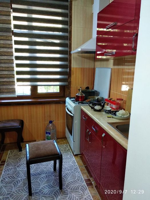 В центре 2 ком квартира на короткий срок гостям столицы