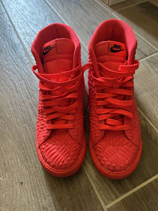 Кецове Nike.