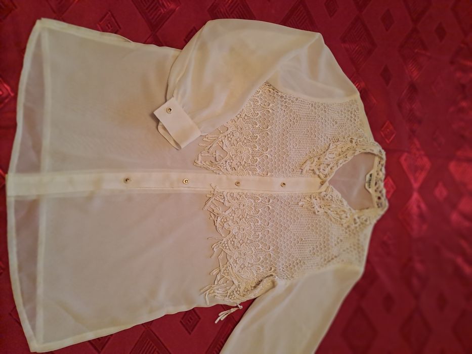 Продаются женские блузки на лето новые и б/у.размер 44-48