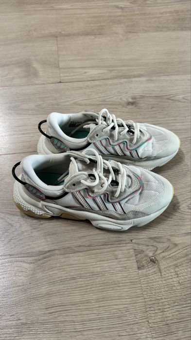 Кроссовки Adidas