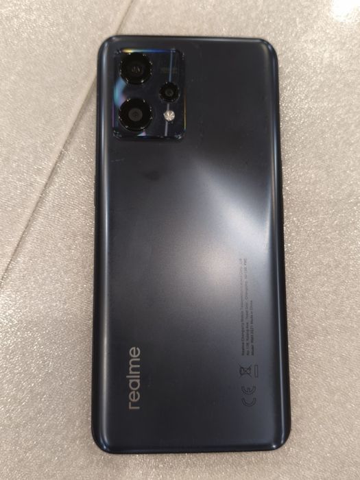 Продам смартфон Realme 9