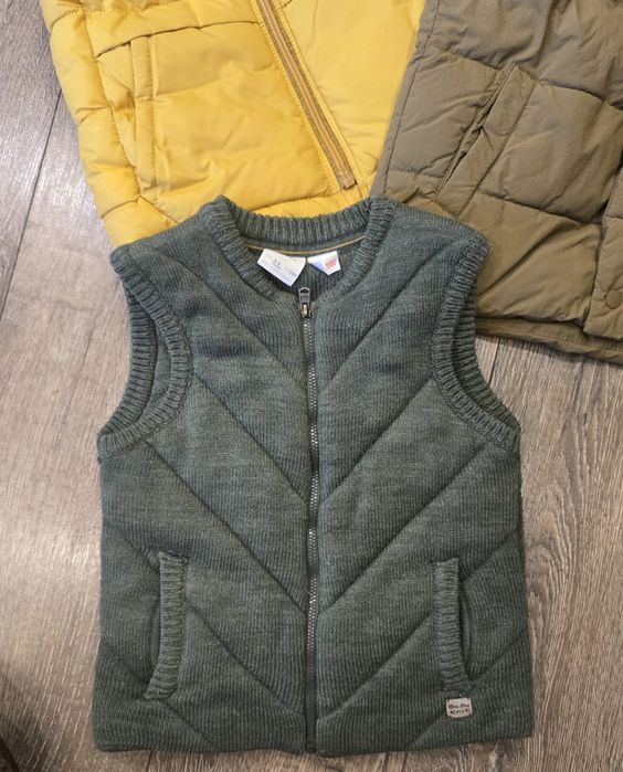 размер 104 см , 3-4год Яке, Елек, Ветровка  на Zara, Okaidi