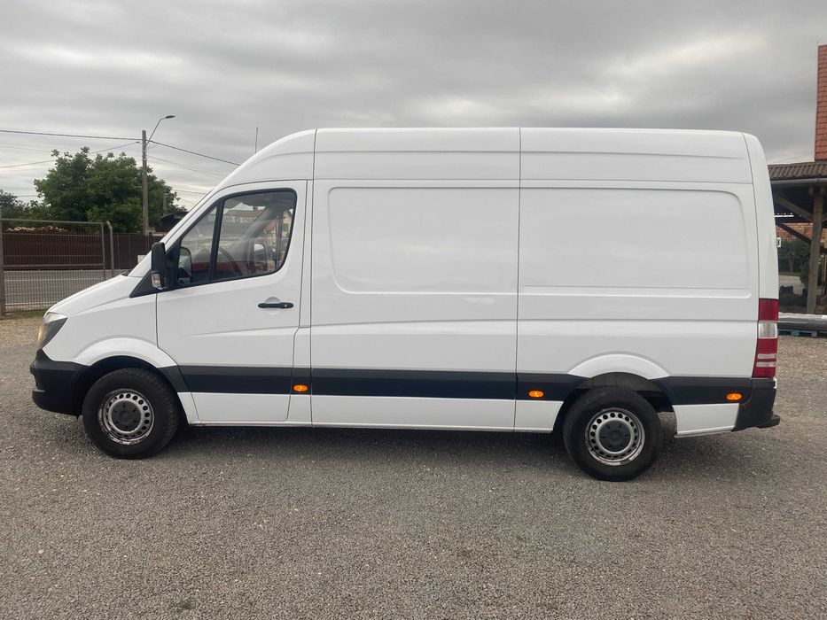 Mercedes Sprinter  2015,mediu,143 cp