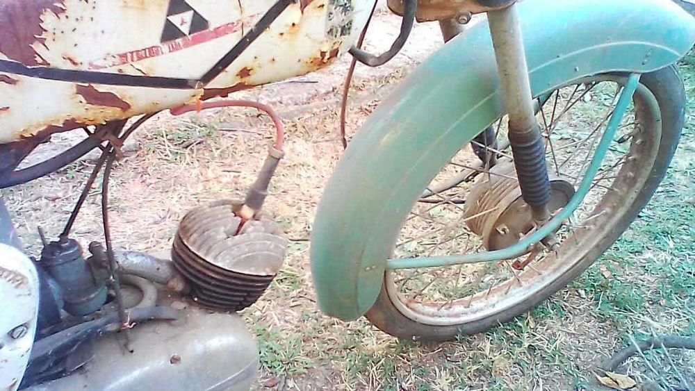 Мотопед "Балкан" (50 куб.см) / за колекция и употреба след лек ремонт