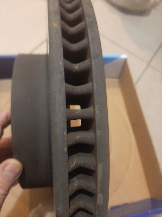 Тормозной диск  на прадо