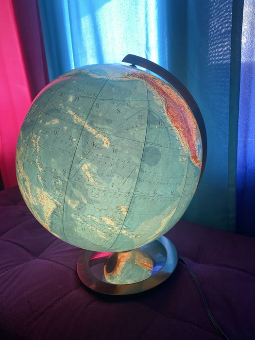 Стар стъклен немски глобус