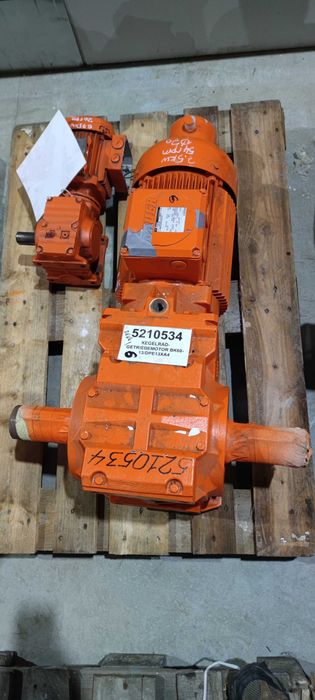 Motor electric trifazat cu reductor Bauer 7.5kW 54rpm 380V