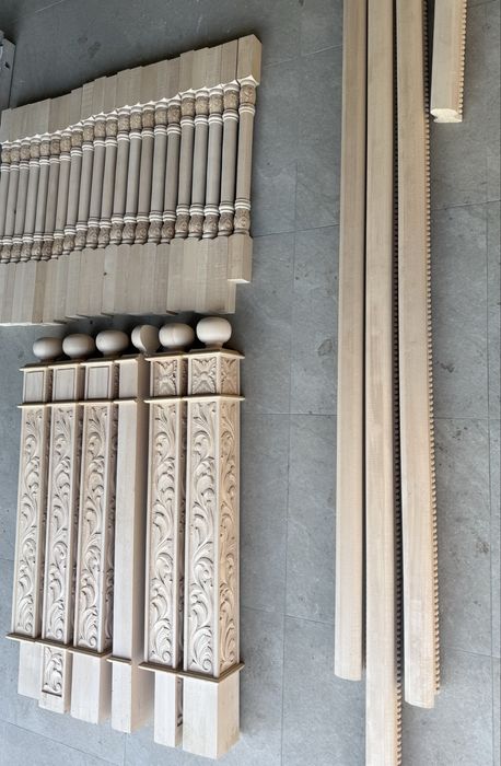 Balustradă lemn sculptată manual – unicat, executată de sculptor Sibiu