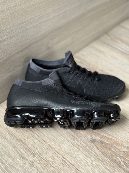 Обувки Nike Vapormax Triple Black