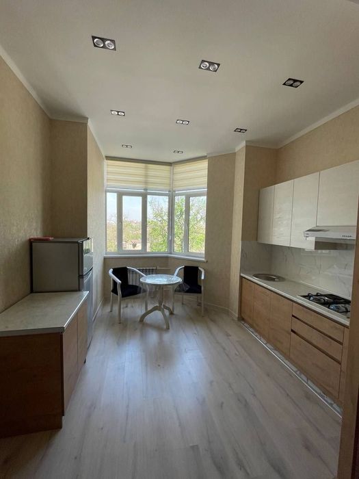 (3) Продается квартира на Ц-2, Дархане