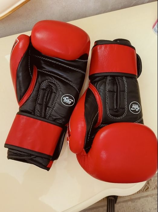 Продам Перчатка velo 12oz