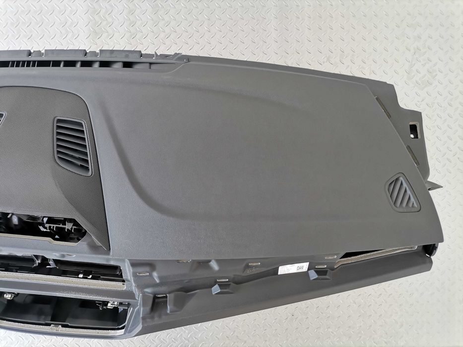 Ново Табло BMW 5 G30 G31 G38 Lci HUD Черно гума