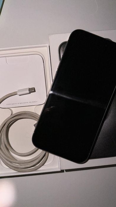 Продам IPhone 15 Pro