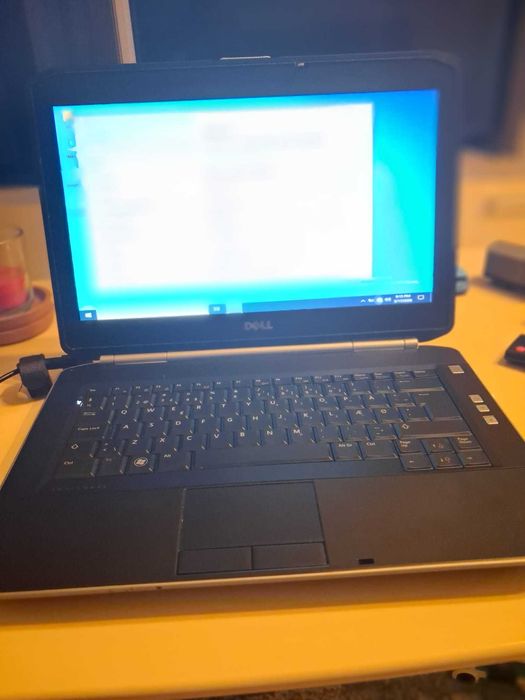 Laptop DeLL P16G
