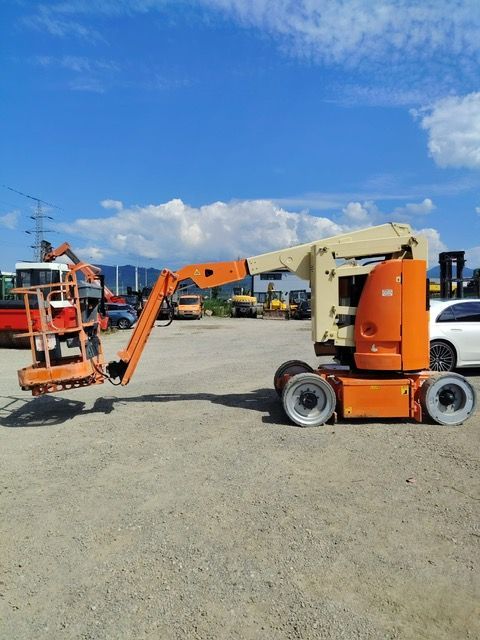 JLG 3E300 AJ