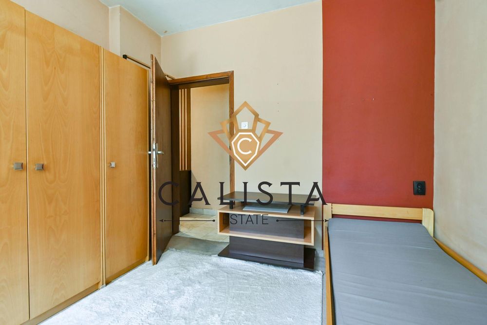 Тристаен апартамент под наем в ж.к. Слатина, 2228416
