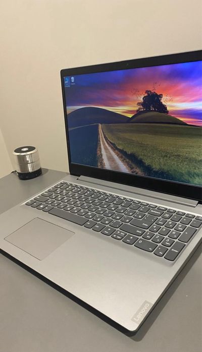 Ноутбук Lenovo..