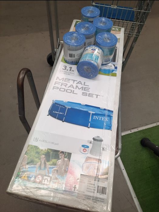Vânzare piscină de curte