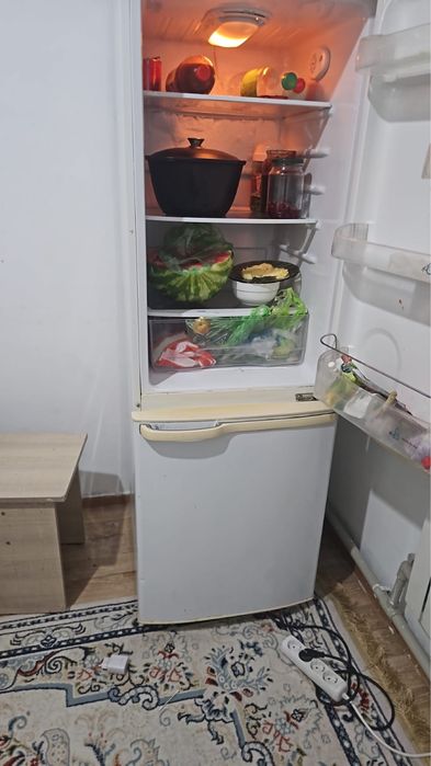 Холодилник и стиралный машина