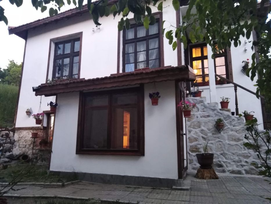 Продавам къща  в село Горно Изворово