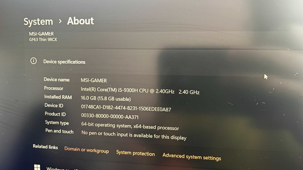Геймърски лаптоп MSI GF63 Thin 9RCX