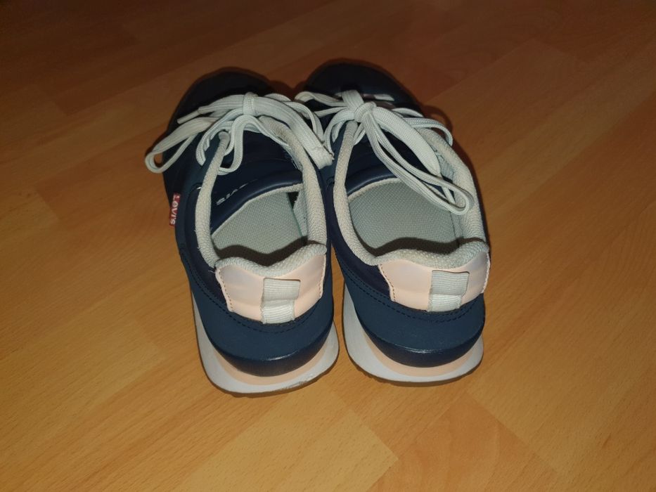 Pantofi sport Levis mar 39