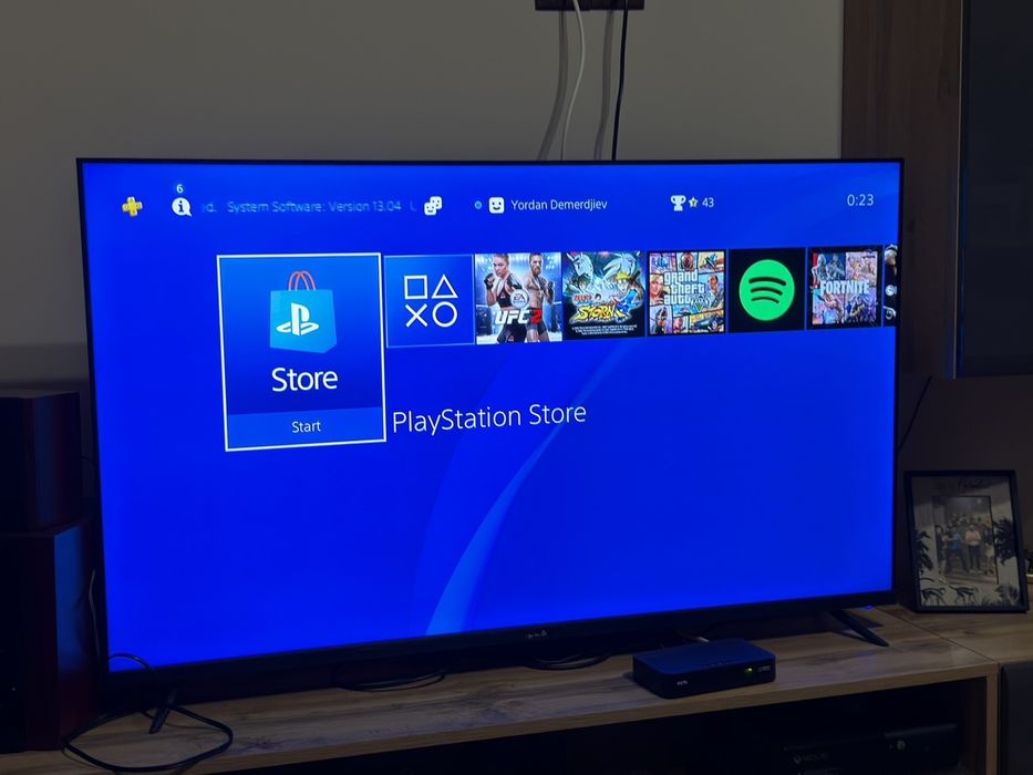 PS4 PRO / Плейстейшън 4 Про 1TB - Като НОВ!