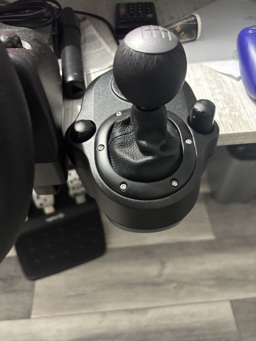 volan logitech29 +schimbator