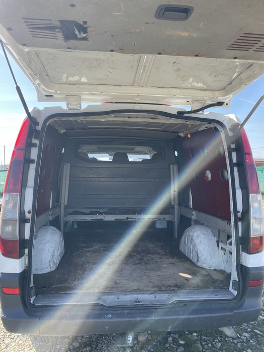 Vand Mercedes Vito 111 cdi