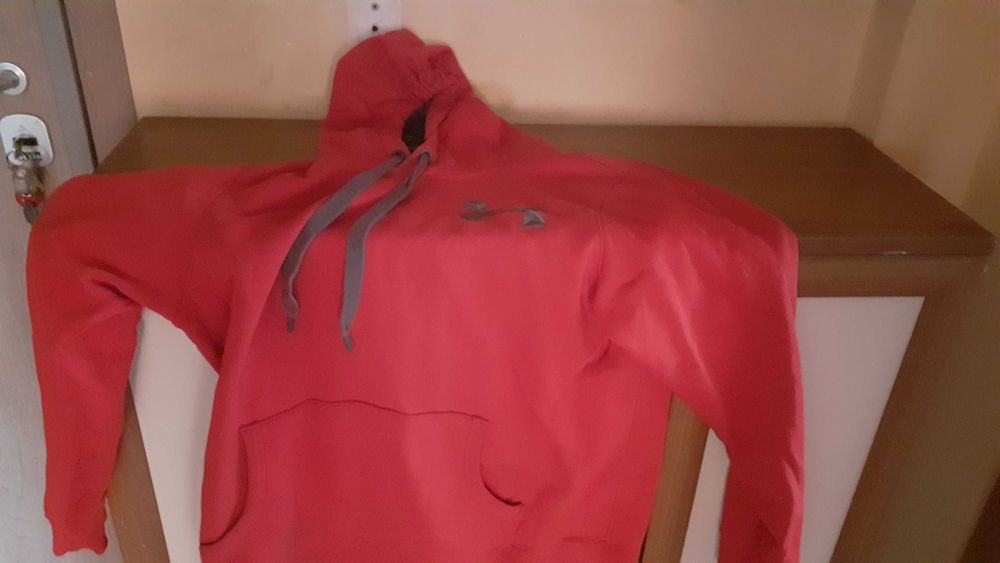 Суитшърт under armour