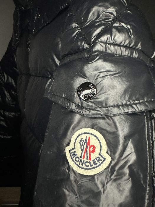Moncler яке XL размер