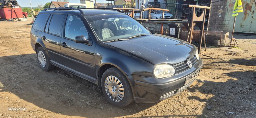 Motor Volkswagen Golf 1.6 16 benzina tip AZD 105 cp.