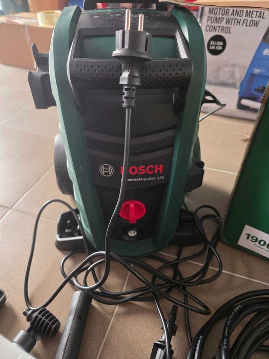 BOSCH UniversalAquatak 135, Masina de spalat de înaltă presiune, 1.900 W, 135 bar, 450 l/h