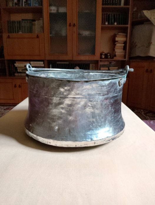 Много старо медно котле