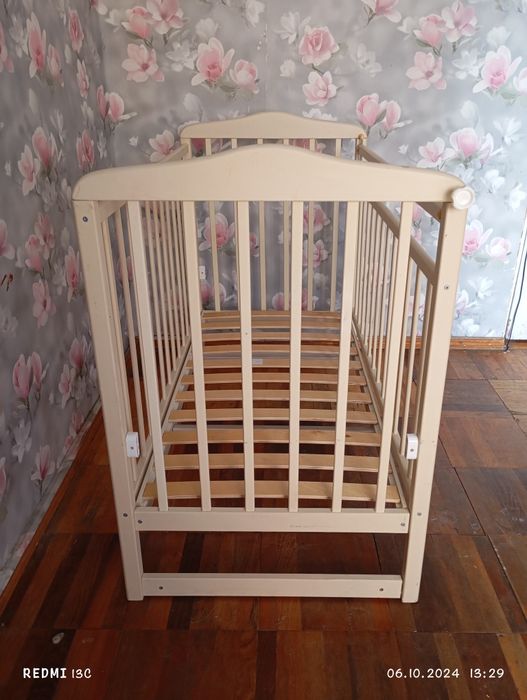 Детская кроватка
