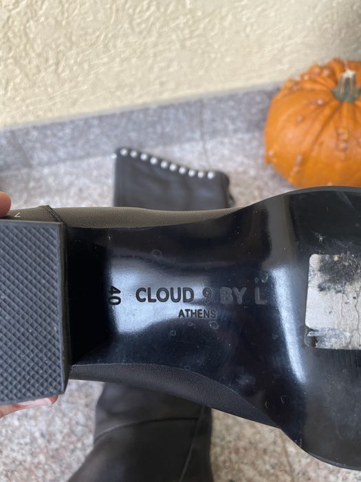 Cizme lungi in strare perfecta.