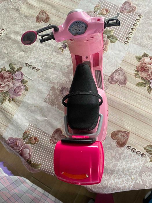 Играчка моторче Vespa