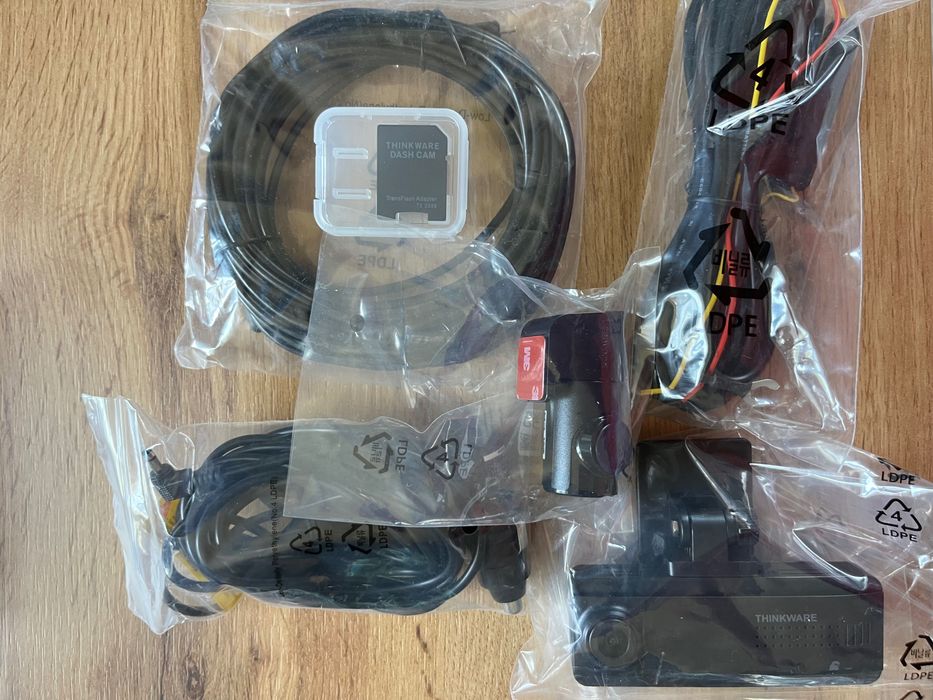 Thinkware F200 Pro видеорегистратор