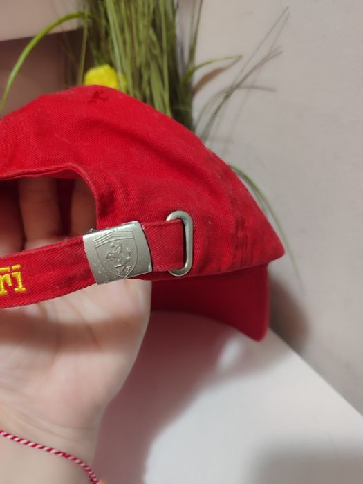 Ferrari шапка с козирка