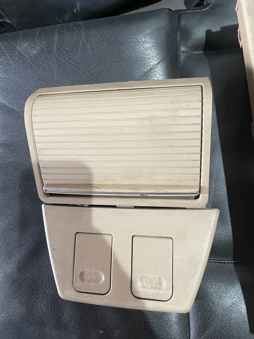 Щори пепелник и задни запалки BMW e46